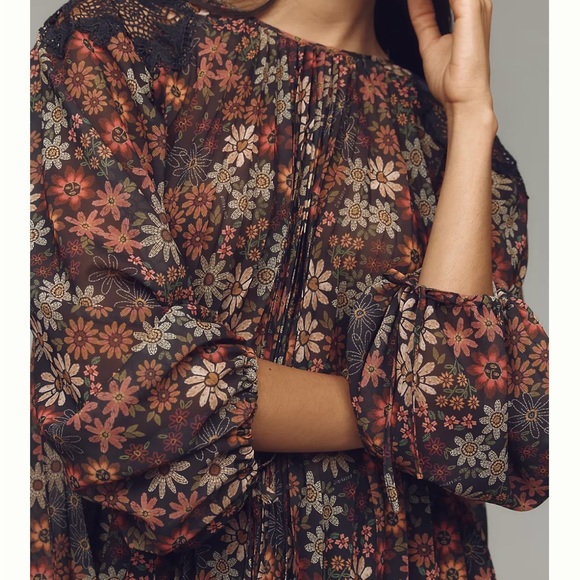 FARM Rio Multicolor Floral Blouse - Picture 3 of 12